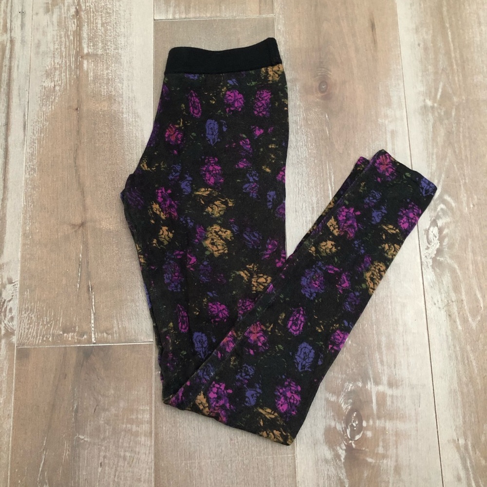 Twelve by Twelve Los Angeles for Forever 21 floral leggings